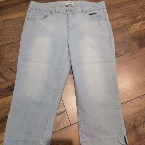 Artisan Ny Women's Capri Jeans in Light Blue Size 10 - Picture 1 of 4
